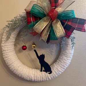 Cat wreath, Everyday Cat Wreath, Christmas Cat wreath,  Christmas wreath, Holiday wreath, Holiday Cat wreath, Cat Door hanger, Cat Mom