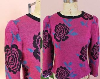 Vintage 1980s Polyester Knit Short Sleeve Sweater With Floral Print- Size Small