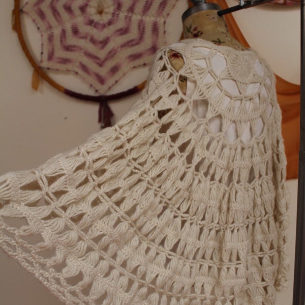 1970s Crocheted Ivory Shawl/ Poncho