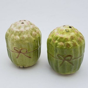 1991 Enesco Asparagus Bushels Salt Pepper Shakers FLAW Ceramic by David Olsen