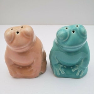 West Coast Vintage Pottery Frog Salt and Pepper Shakers - Blue & Peach FLAWS