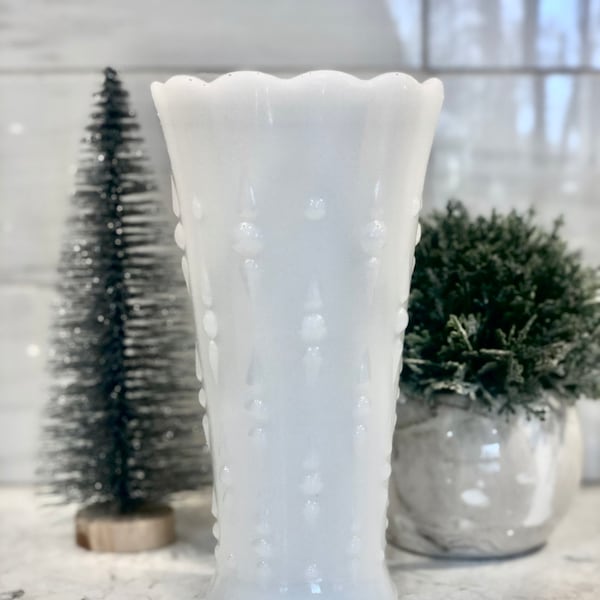 Scalloped edge and Teardrops Milk Glass Tulip Vase Wedding Table Decor Hobnail Milk glass Vase Large Floral Bouquet Vase