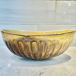 Vintage MCM Mottled Brown and Yellow Planter, Retro MCM Yellow and Brown Serving Bowl, Vintage Planter, Mid Century Pottery Fruit Bowl