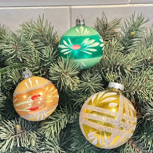 Vintage Painted Glass Ornaments, Vintage Christmas Ornaments, Vintage Ornament Mix, Vintage Glass Christmas Tree Ornaments, Set of Three