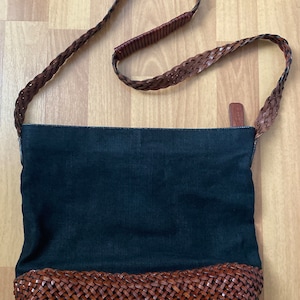 Bolso bandolera Talbots Hobo vintage de lona negra y cuero trenzado marrón