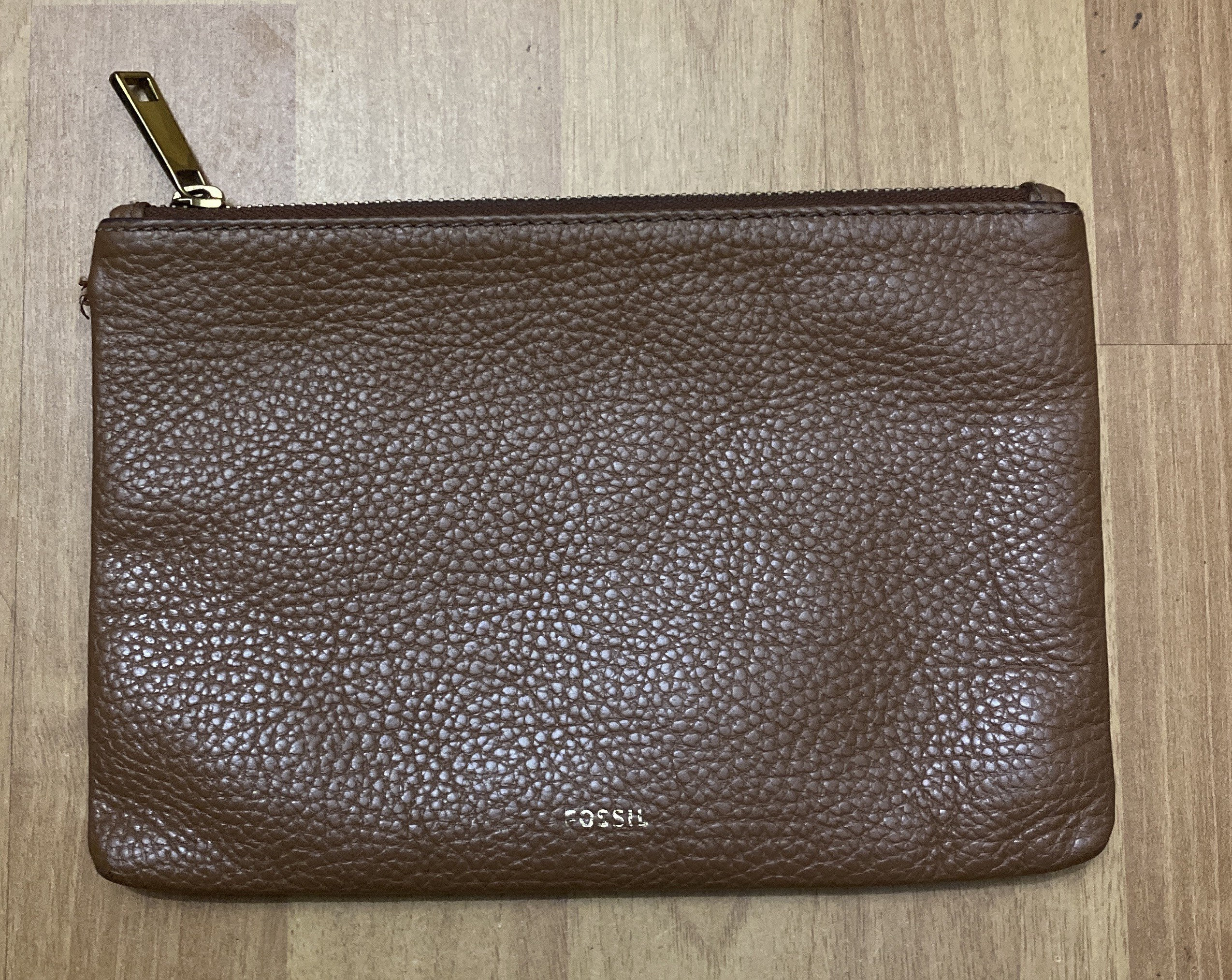 Fossil leather pouch hotsell