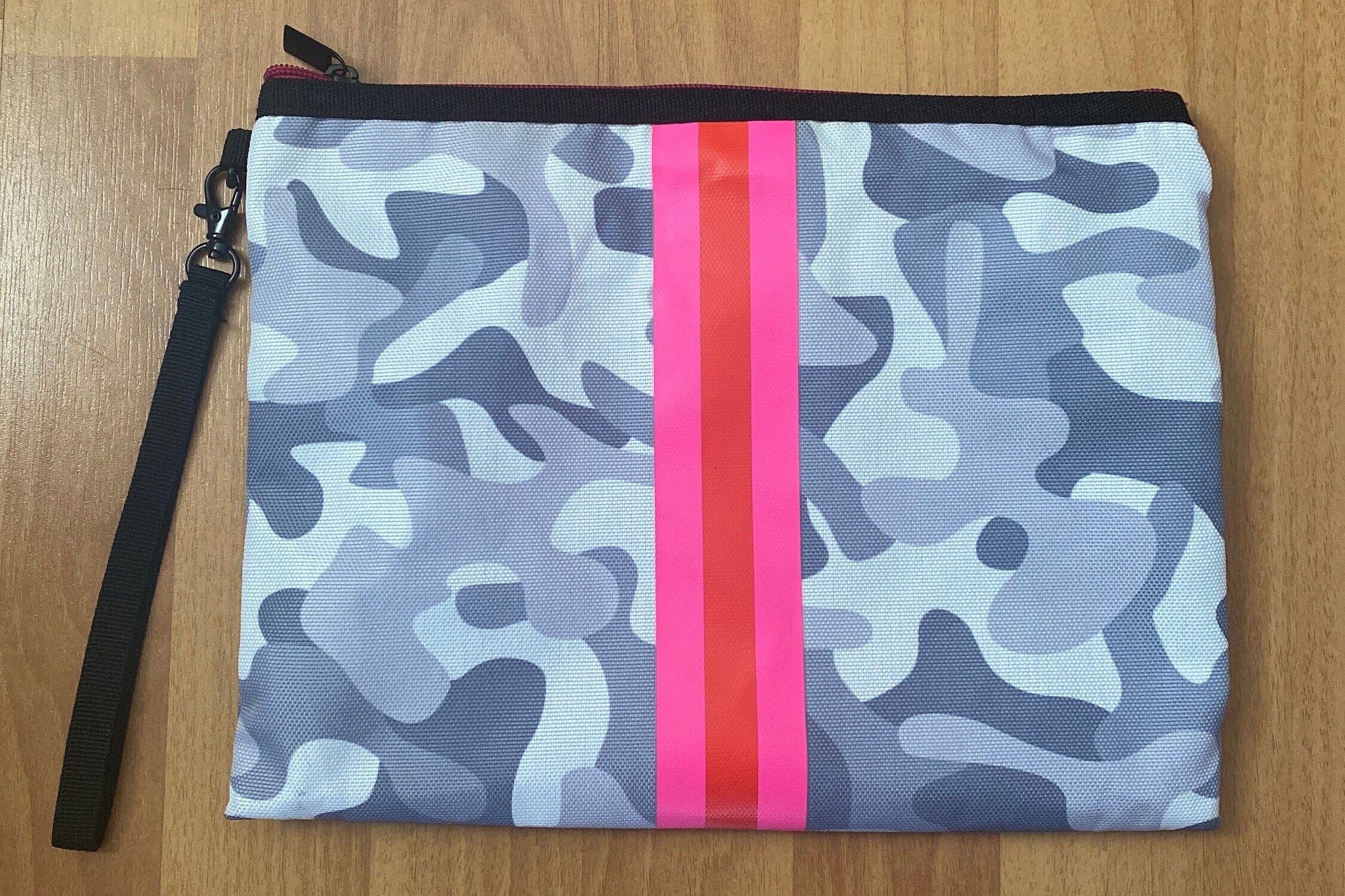 Haute Shore Navy Camo Neoprene & Quilted Tennis Bag Pink Stripe Billie Epic
