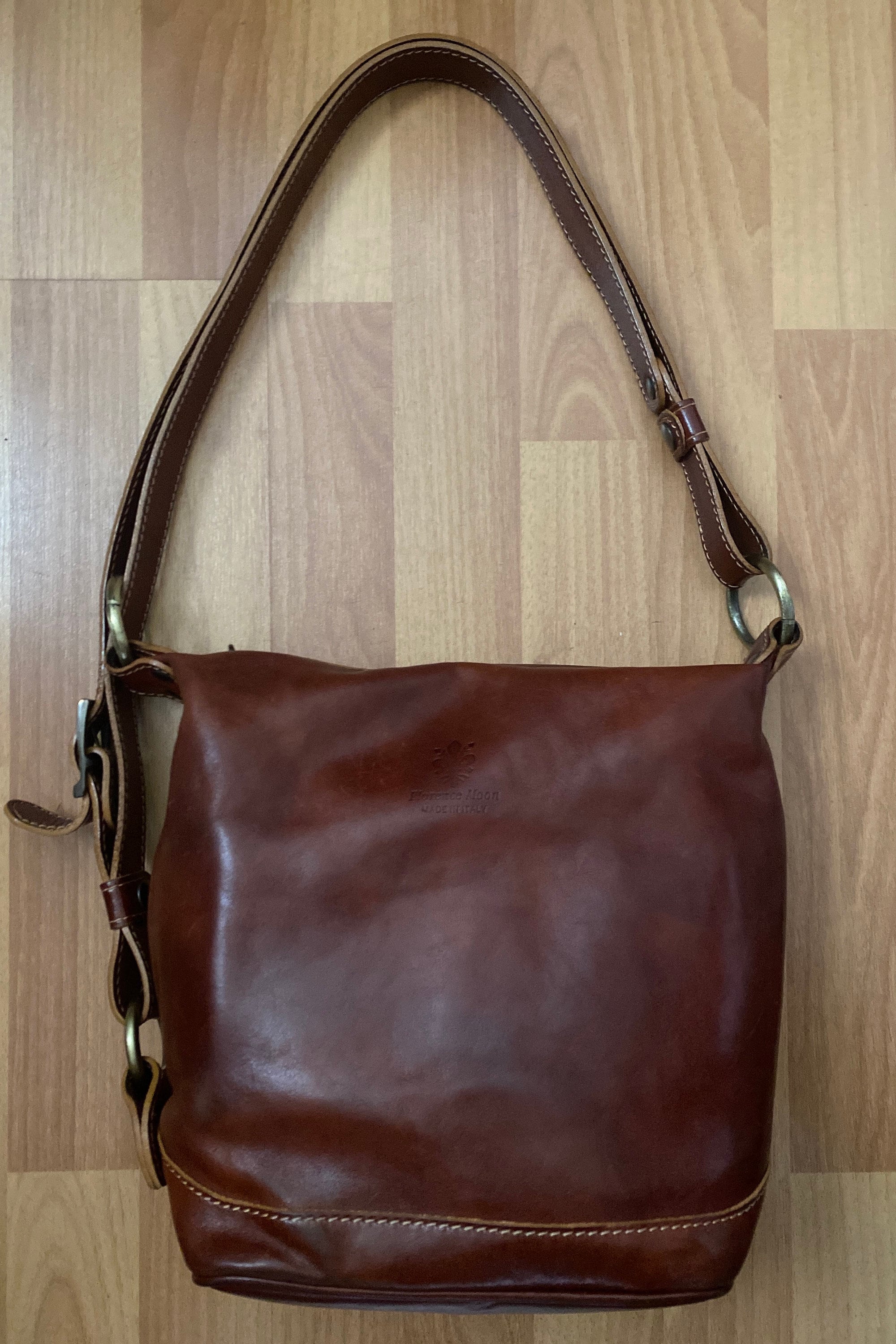 ❤️RARE VTG I Medici IMedici Red Leather Crossbody Handbag Purse