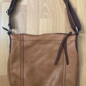 Bolso Hobo vintage de cuero marrón fósil