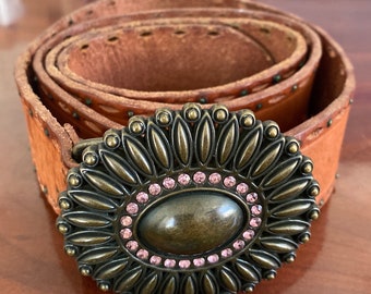 Vintage 90s FOSSIL Women’s Studded Tan Distressed Leather Western Belt Pink Rhinestone Brass Buckle Large