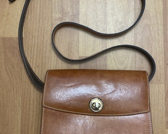 Vintage brown leather crossbody shoulder handbag Made in Japan