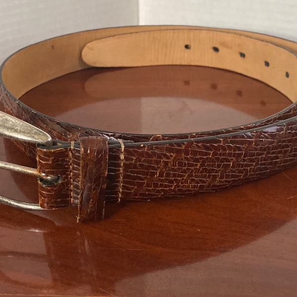 vintage Femme Western Alligator Embossed Brown Italien Ceinture en cuir de veau Made In USA