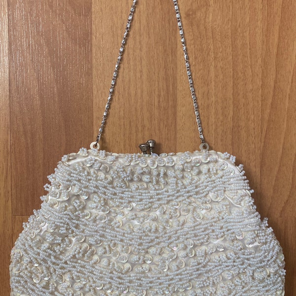 Antique 1960s  Revere White Beaded Elegant Evening Kiss Lock Handbag Clutch Purse Made In USA