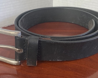 Stone Mountain Distressed leather solid black belt with silver tone buckle Men’s XL