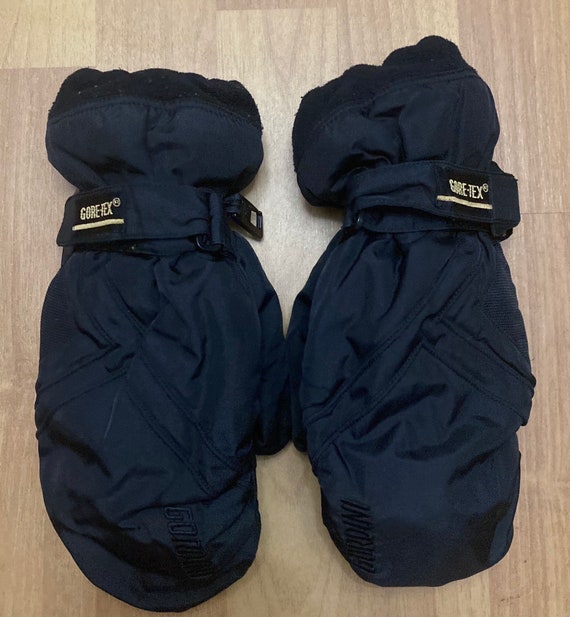 Gore tex hotsell polyester