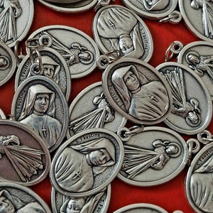 St Faustina / Divine Mercy medals, box 5, 10, 20, 50 pcs medals