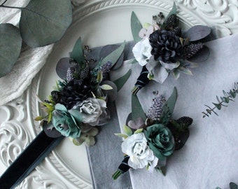 Emerald black corsage,Halloween wedding,Gothic corsage,Flower wrist corsage,Black boutonniere,Wedding accessories,Dark teal wedding corsage