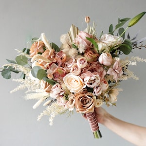 Bridal bouquet Boho,Boho bouquet,Beige brown-powdery flowers,Silk flowers,Faux bouquet,Fall wedding,Flowers wedding bouquet,Boho bouquet