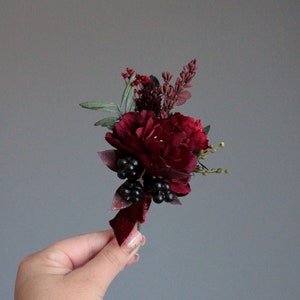 Maroon wedding boutonniere,Burgundy boutonniere,Wedding accessory,Men boutonniere,Fall wedding,Boutonniere,Groomsmen,Flower buttonhole