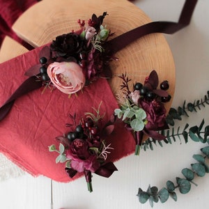 Marsala flower corsage,Maroon corsage, Wedding accessory, Burgundy wrist corsage,Bridesmaids corsage,Flower wrist corsage,Marsala buttonhole