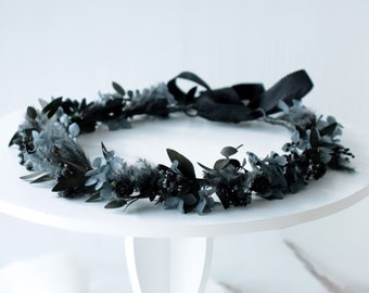 Black flower crown,Halloween wedding headpiec,Gothic wedding crown,Black wedding,Goth crown,Halloween flower crown,Halloween wedding bouquet