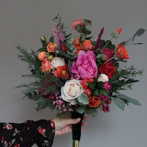 Rosa-orangeer Brautstrauß, Hochzeit im Herbst, Brautjungfer-Blumenstrauß, Boho-Blumenstrauß, tropische Hochzeit, Fuchsia-Blumenstrauß, Hochzeit im Herbst