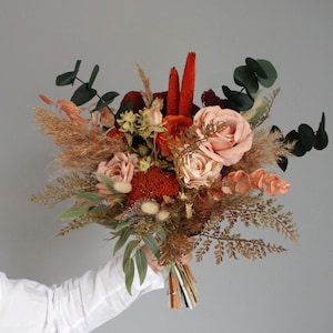 Terracotta dust flowers of beige roses,Fall wedding,Boho wedding,Fall bridal bouquet,Terracotta bridal bouquet,Orange wedding bouquet