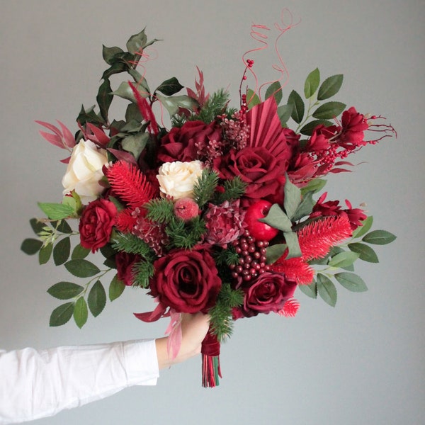 Christmas red wedding bouquet,Red Flower bridal Bouquet,Autumn bouquet,Classic wedding,Boho wedding,Pine bouquet,Winter wedding