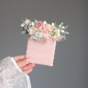 Boutonniere de bolso personalizado, boutonniere de bolso rosa blush, noivo, padrinhos, casamento rosa, casamento boho, acessórios de flores, casamento de verão