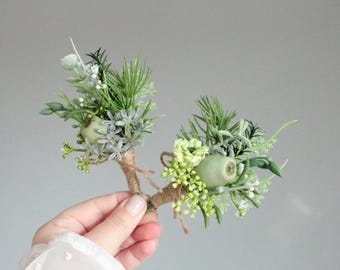 Boutonnière de mariage dans les bois, Verdure rustique, Fleurs artificielles