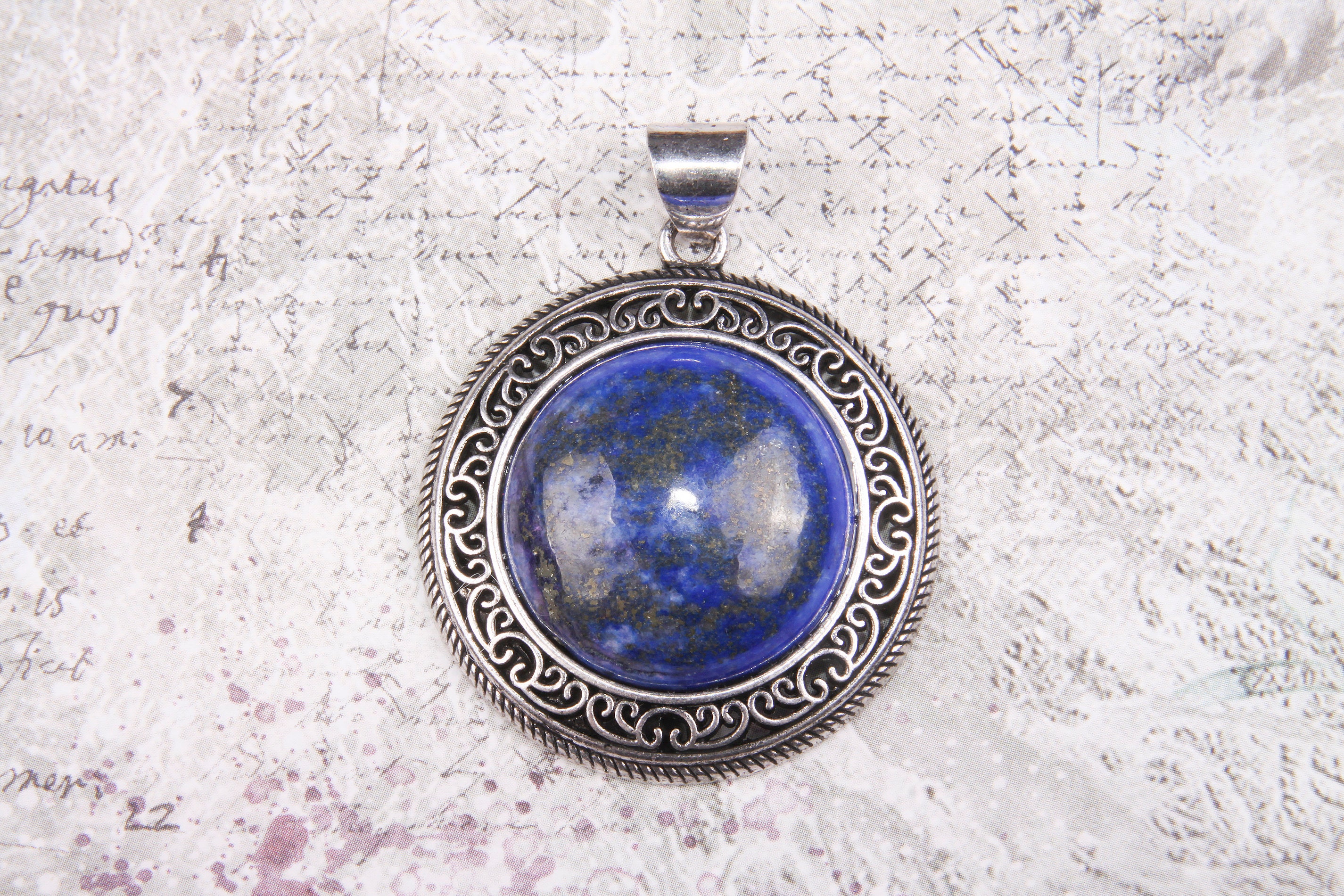 Lapis Lazuli Stone Jewellery/lapis Lazuli Crystal Pendant/lapis Lazuli  Round Pendant/lapis Lazuli Amulet for Clarity/communication/intuition 