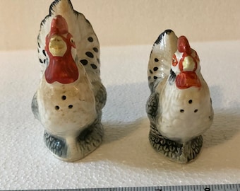 Vintage Enesco Rooster Solniczka i Pieprzniczka Japonia
