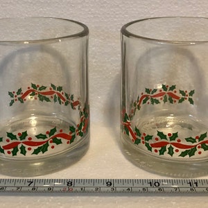 Vintage 2 Christmas Holly Berry Glass Mugs Cups USA