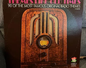 Temi vintage come vecchi tempi, album in vinile, radio