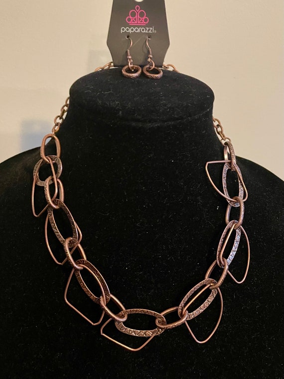 Set Bijoux Paparazzi - Collier Et Boucles D'oreilles - Neuf Avec étiquettes - 5€