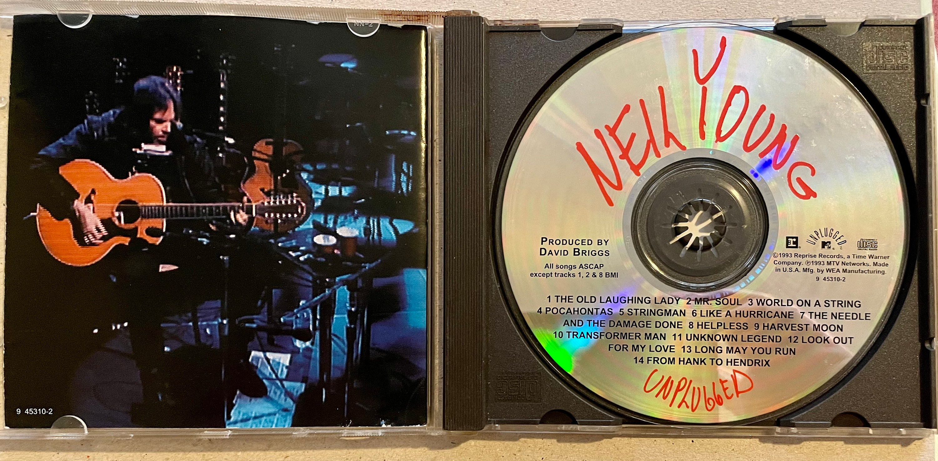 Neil Young - Unplugged main image 0