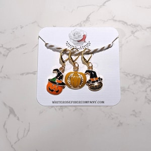 Halloween stitch markers, crochet stitch markers, stitch markers for knitting, progress keepers for knitting, witch cat, pumpkins, fall