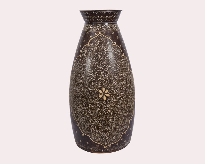 handmade vase modern Natural Metal flower vase handcrafted for home and wedding decoration decorative vase art flower vase pottery vase