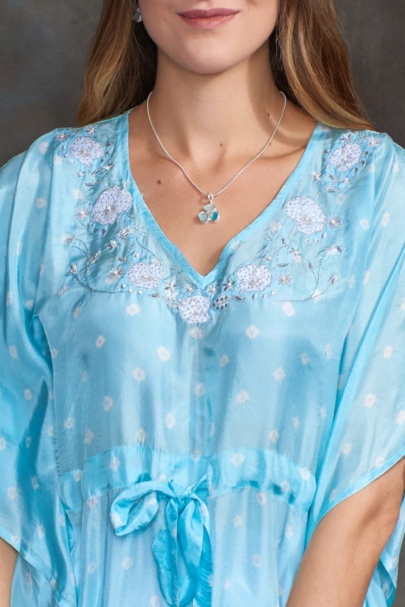 Aquamarine Bandhani Silk Scarf from Rajasthan Aquamarine Bandhani Silk Scarf from Rajasthan