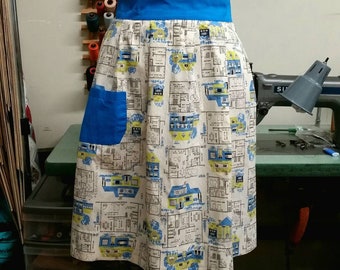 Vintage Apron, 1950s blue & green house print cotton half apron  in great condition! Americana, 50's housewife