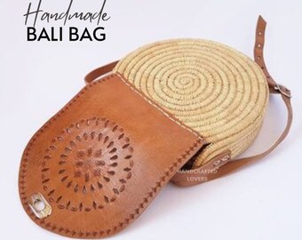 Handmade Bali bag/ Handmade Raffia and leather bag/Straw bag/women bag/handmade bags/shoulder bag/Moroccan bag/Round Bag/Raffia Bag/straw