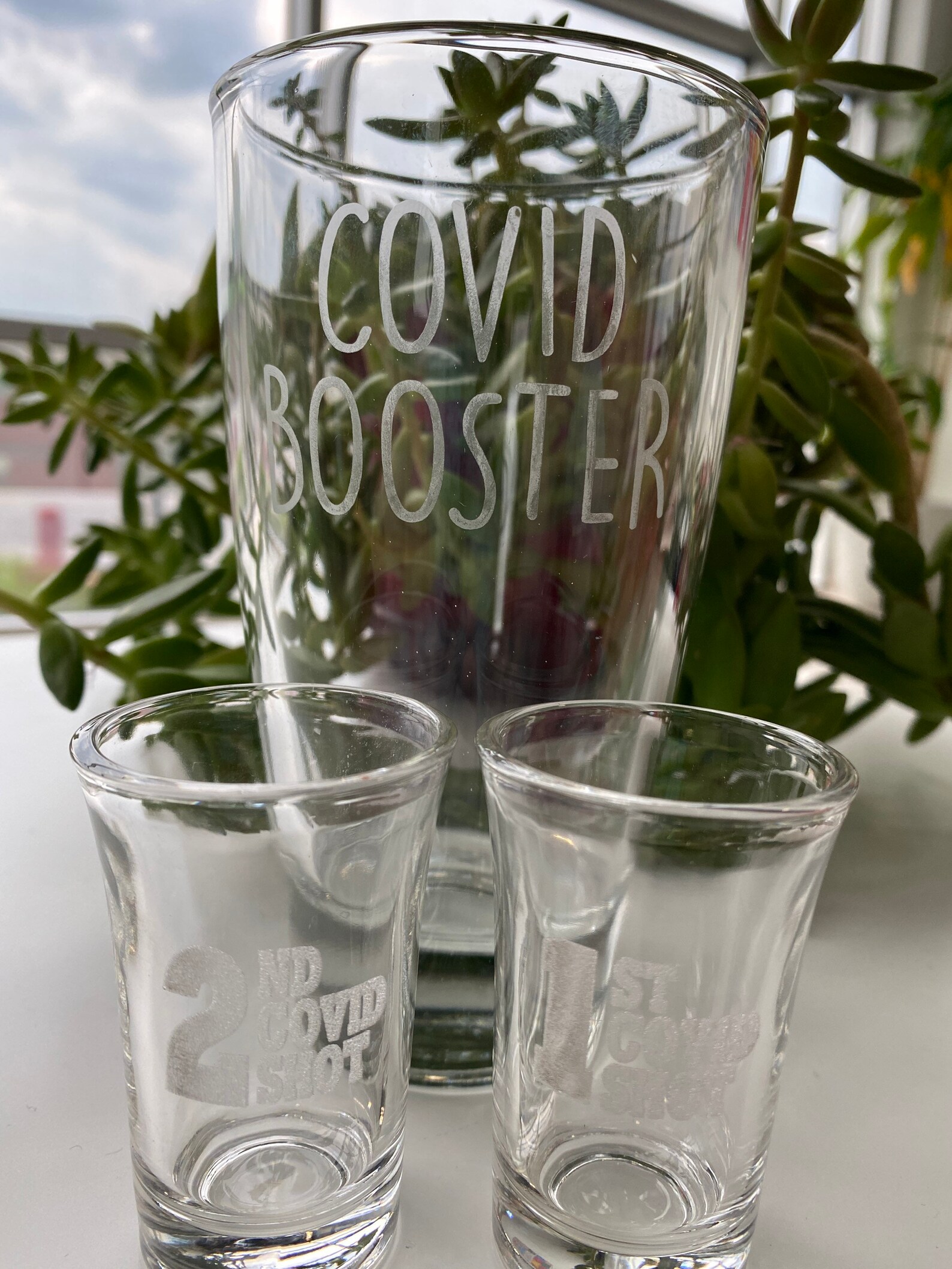 Covid Shot gafas &covid booster pinta juego. Primer ...