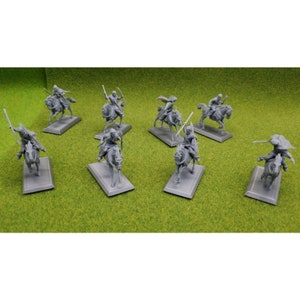Caballero miniature Medieval War Game 28mm Light Cavalry Unit 8 Miniatures