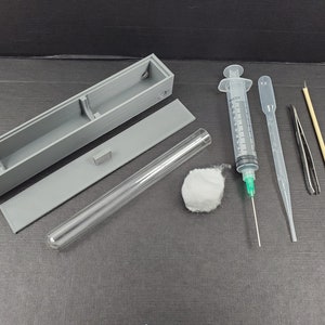 Ant queen starter kit test tube and box
