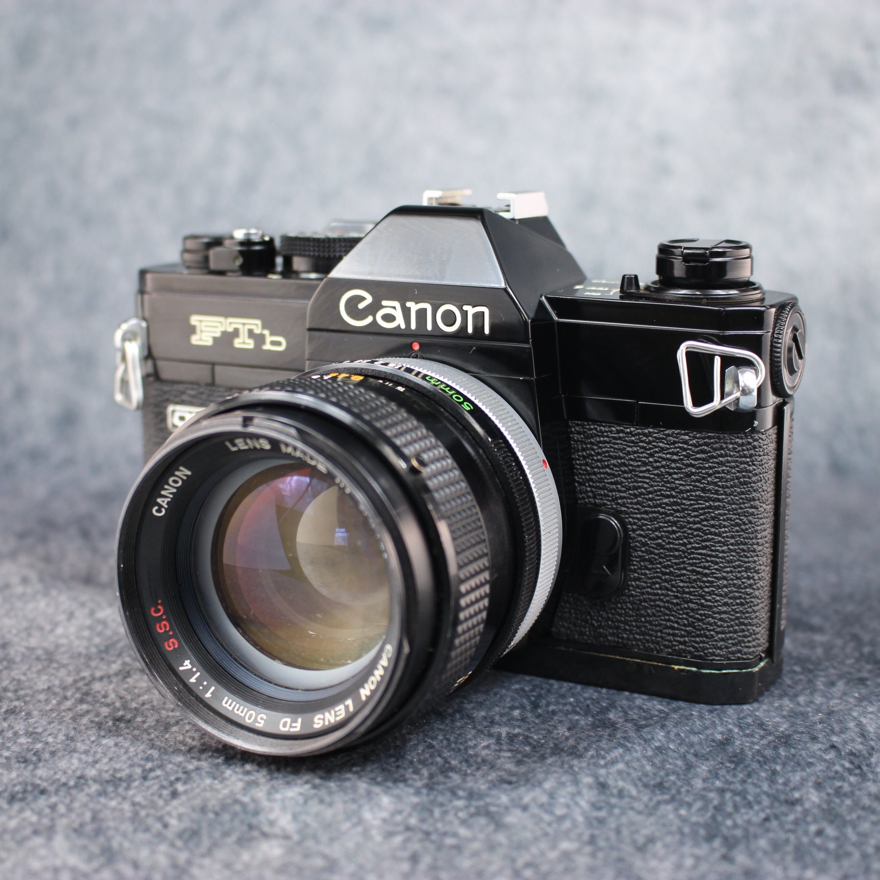 Canon Ftb QL Film Camera With FD 50mm 1:1.4 S.S.C. Lens - Etsy