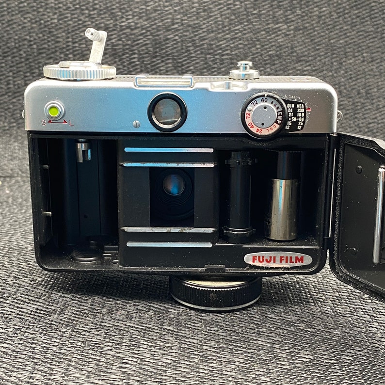 Fujica Drive Film Camera With 12.8 F2.8cm Lenstjv433 Etsy