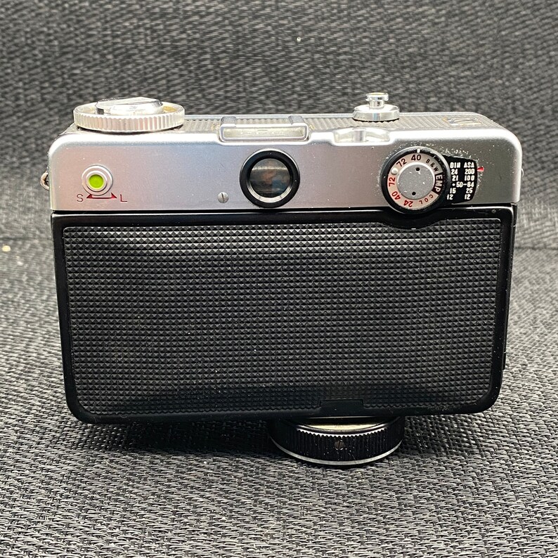 Fujica Drive Film Camera With 12.8 F2.8cm Lenstjv433 Etsy