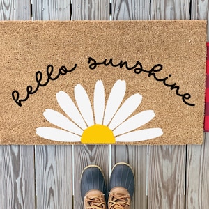 Hello Sunshine Daisy Doormat | Cute Floral Spring Welcome Home Mat | Colorful Outdoor Coir Doormat | Spring Porch Decor | Housewarming Gifts