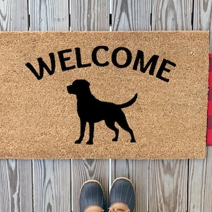 Welcome with Lab Silhouette Doormat | Dogs Welcome Doormat | Cute Labrador Retriever Outdoor Welcome Mat | New Pet Parent Housewarming Gift