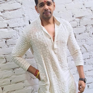 Handmade White Men&#39;s Chikankari Kurta with Custom Stitching, Mens Ethnic Wear, Mens Kurta XS to 4XL Size, Indian Mens Wear